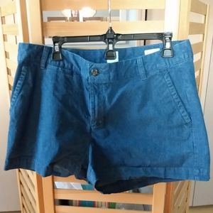 Gap 3inch ladies shorts....Never worn.
